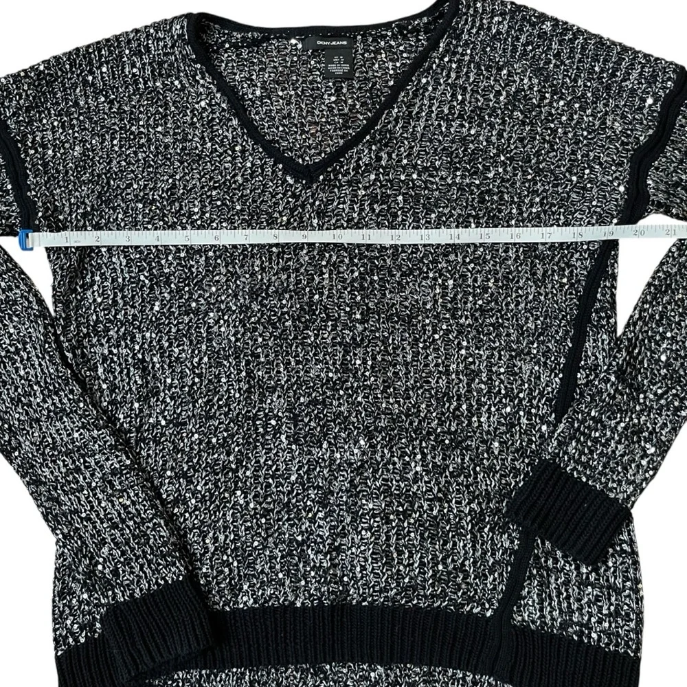 DKNY Jeans Black Grey Sequin Knit Sweater V-Neck Loose Metallic Sparkle Top M - Picture 6 of 9